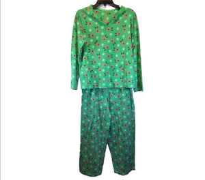Cozy Up with SimplyBasic Christmas Pajamas for a Festive Morning